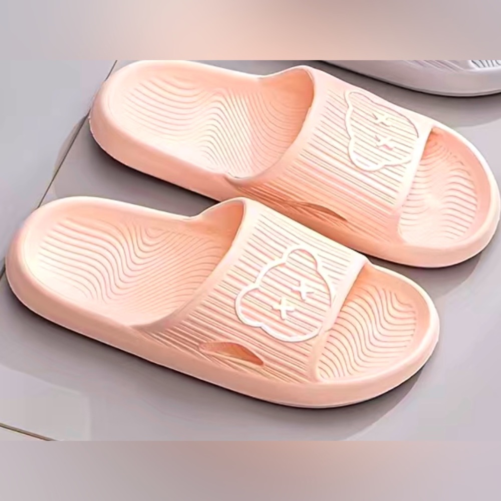 🌸Women's Pink Slippers🌸 - Picture 2 of 4